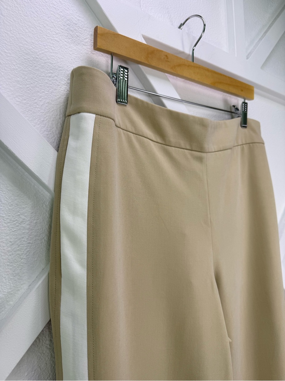 NWT Boden Pull On Side Stripe Trousers Ankle Zip Beige Size 14 Regular - Picture 5 of 14